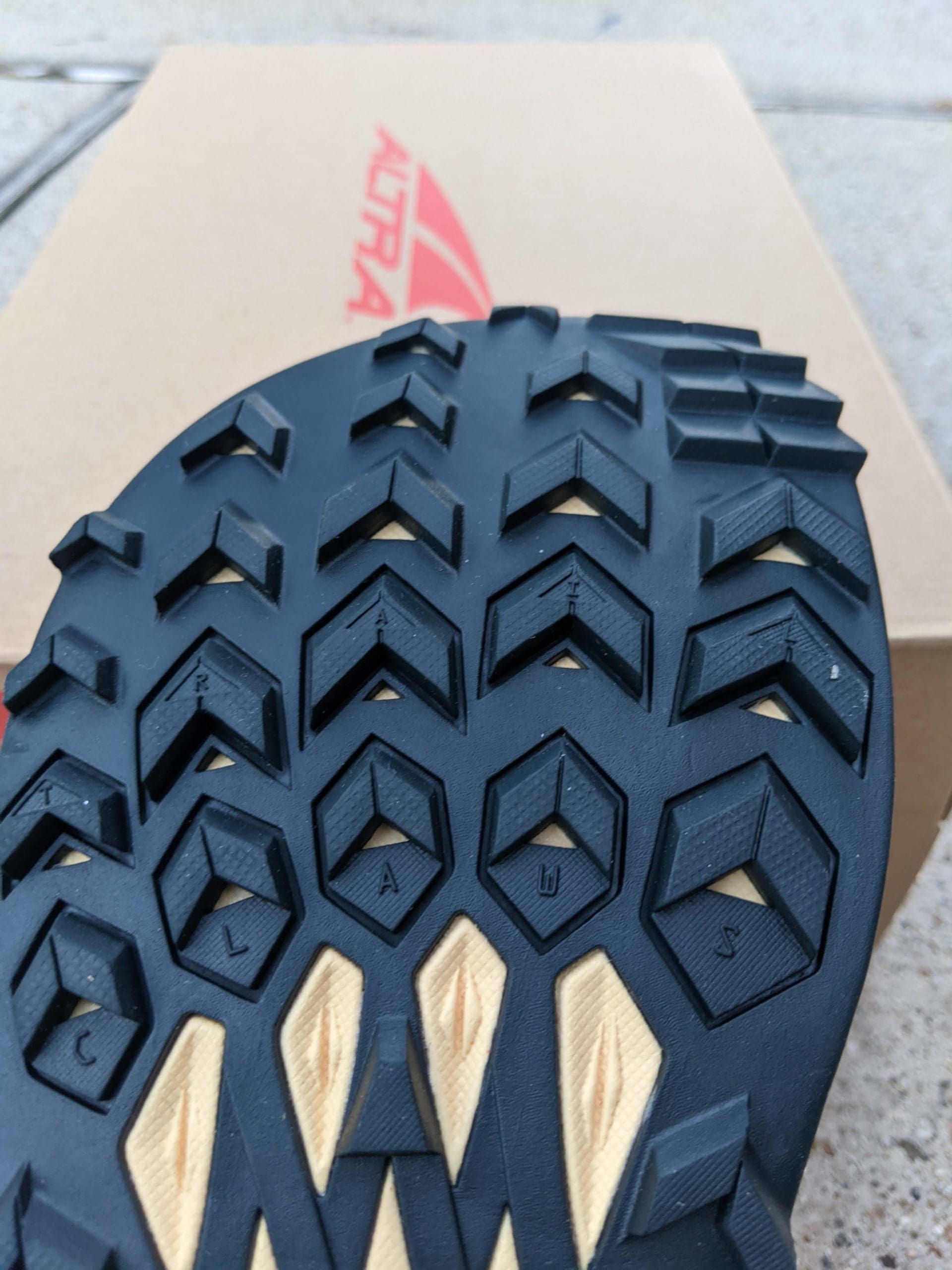 Altra Lone Peak Lacing system