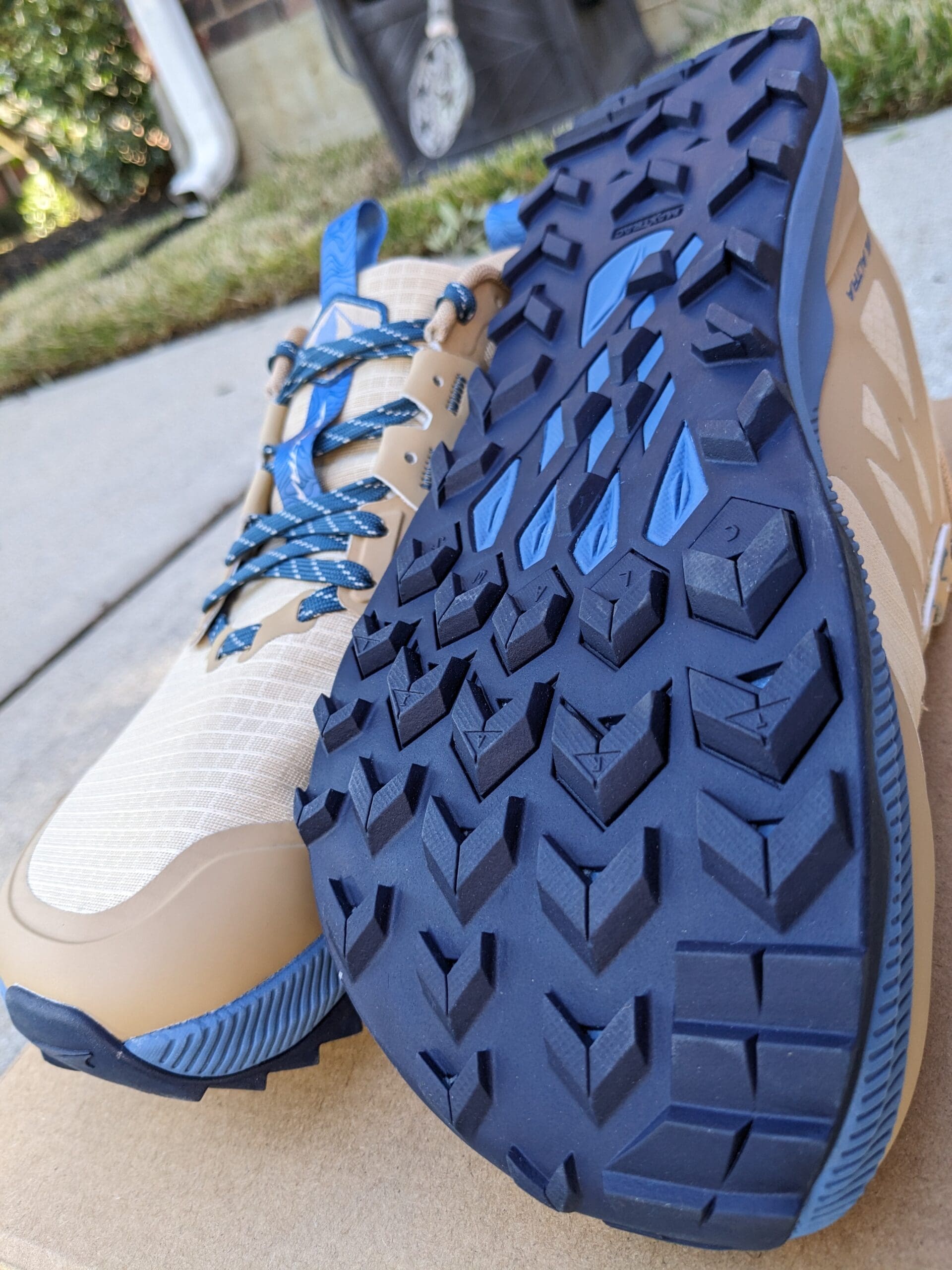 altra lone peak 8 outsole close